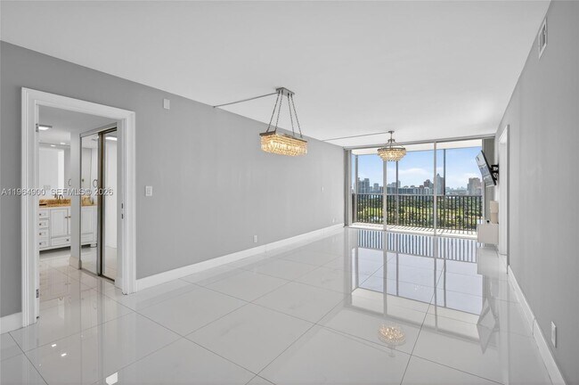 Building Photo - 20379 W Country Club Dr