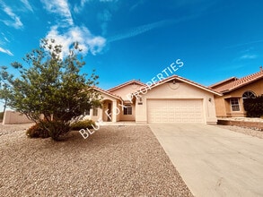 Building Photo - 10451 N Calle Verano Seco