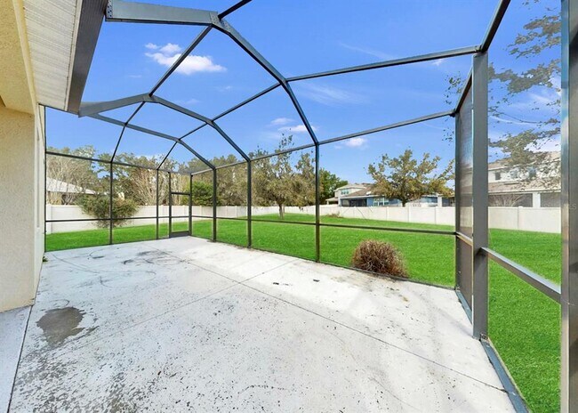 Building Photo - 17423 New Cross Cir