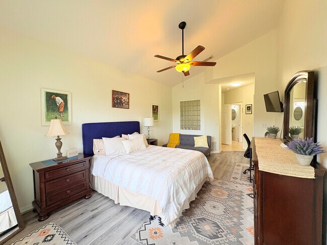 Building Photo - 9821 Perfect Dr