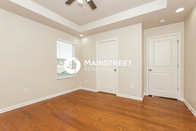Building Photo - 3 Bedroom Pet-Friendly Home in NASHVILLE, TN with Main Street Renewal