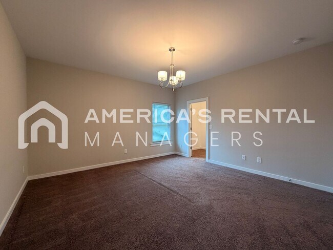 Building Photo - Modern Living in Brookwood!