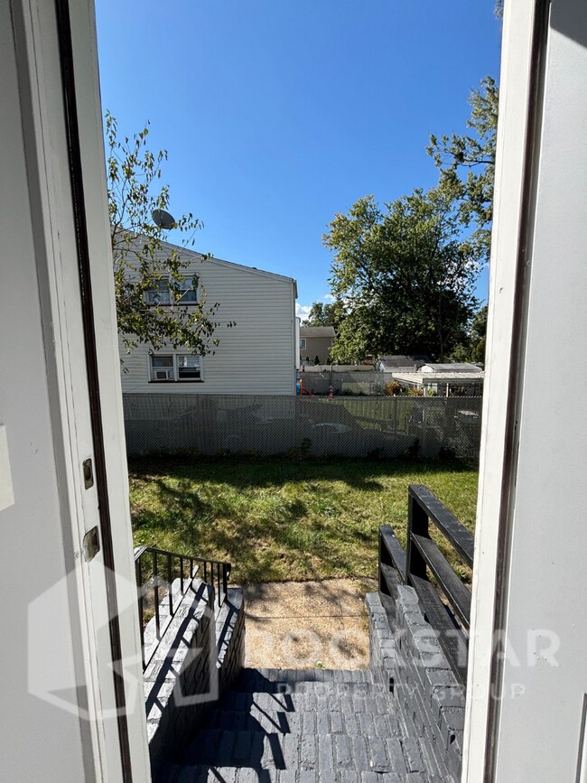 Building Photo - 1250 Westfield Ave