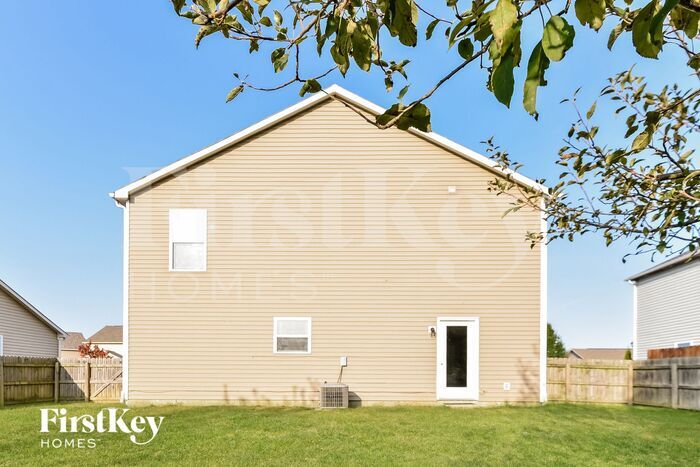 Building Photo - 723 Sedgewick Ln
