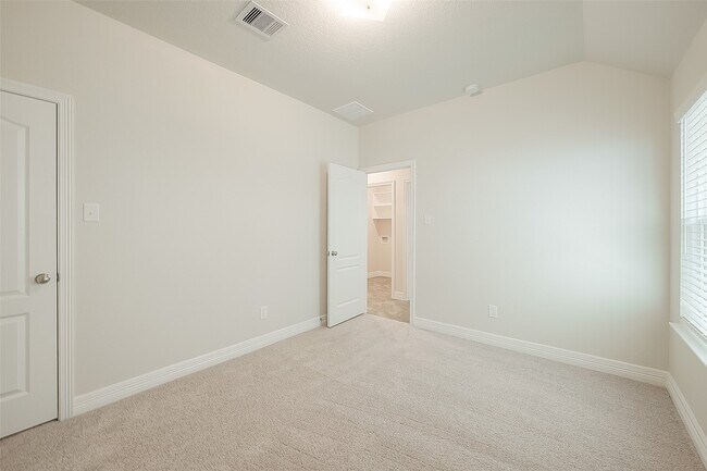 Building Photo - 40712 Guillemont Ln