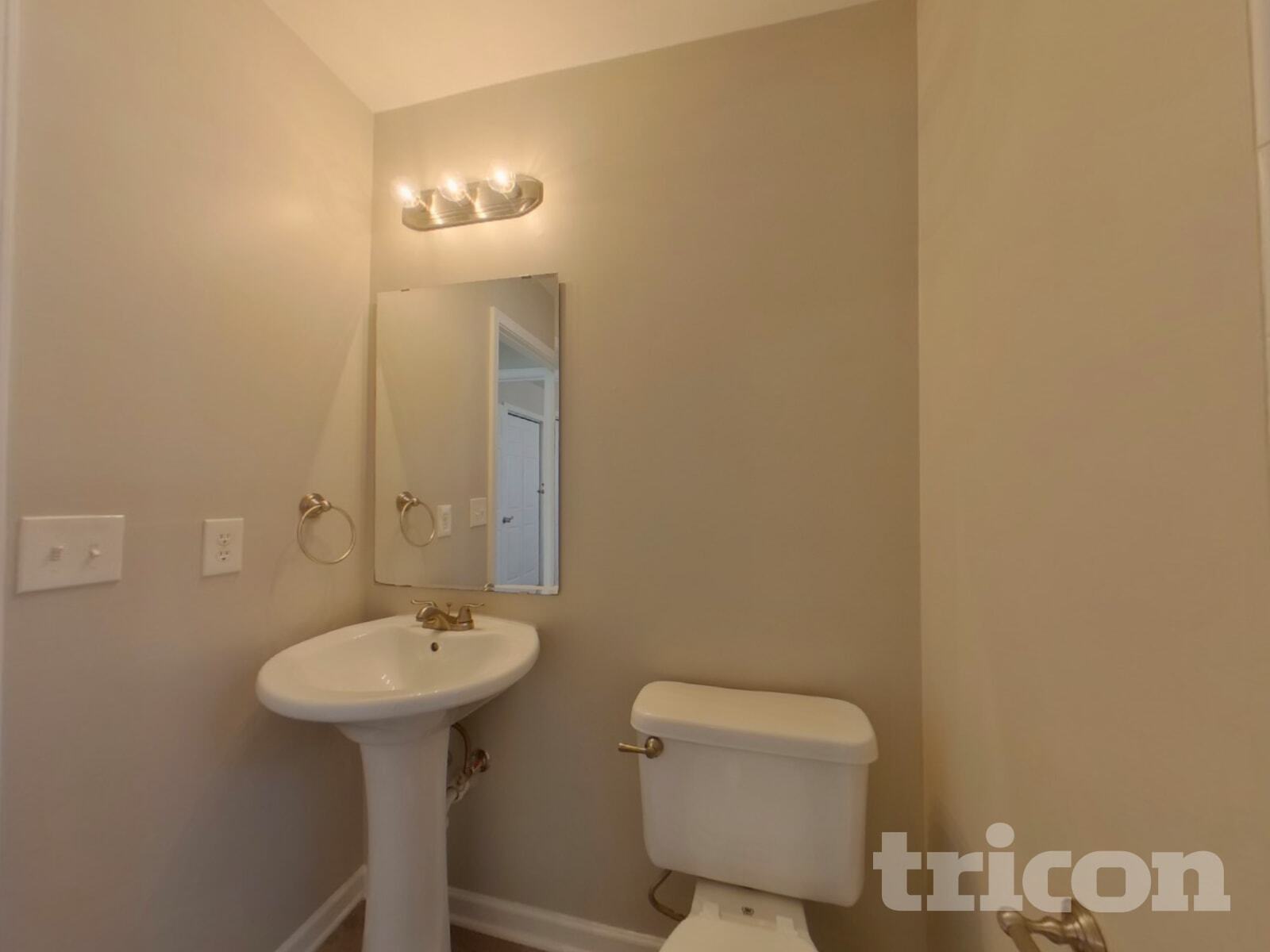 Building Photo - 5806 Shining Oak Ln