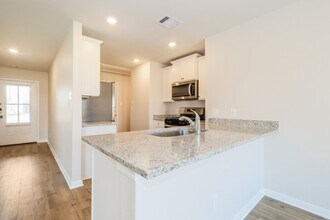 Building Photo - 400 San Miguel Crk Dr