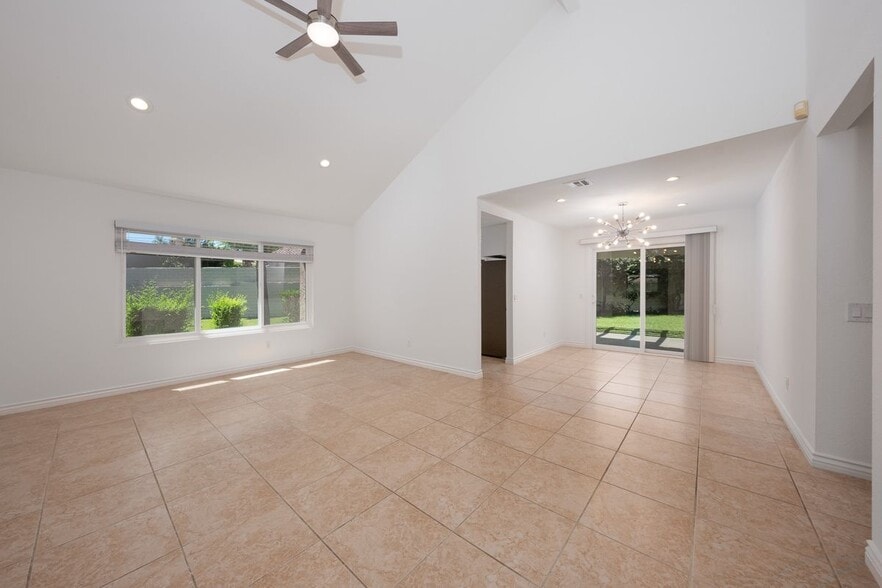 Building Photo - 74755 San Cristoval Cir