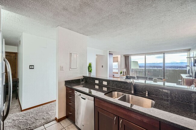 Building Photo - Downtown Denver Furnished 1 BDR w/ Rooftop...