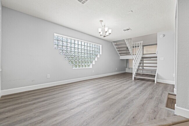 Building Photo - 487 Pinellas Bayway S