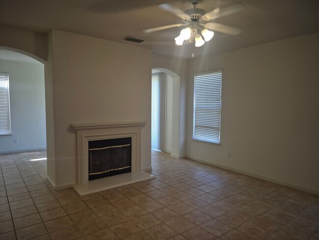 Building Photo - 2176 Catherwood Way