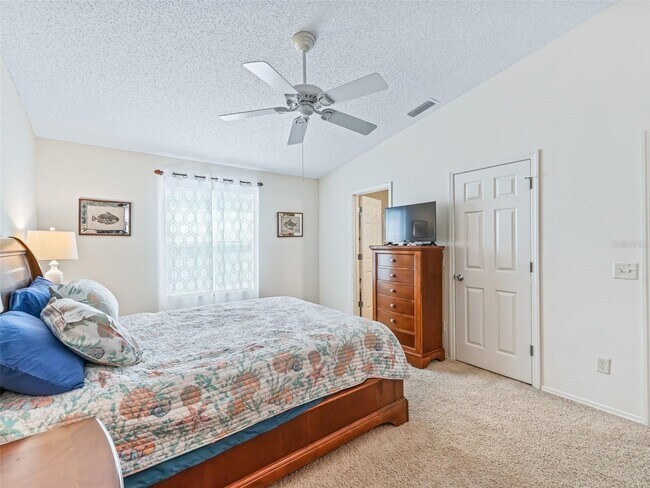 Building Photo - 1322 Hollyberry Pl