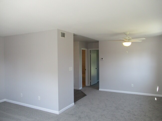 Building Photo - 29 Van Buren Ave