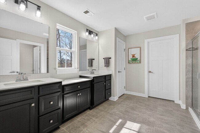 Building Photo - 9733 Goldenrod Ct