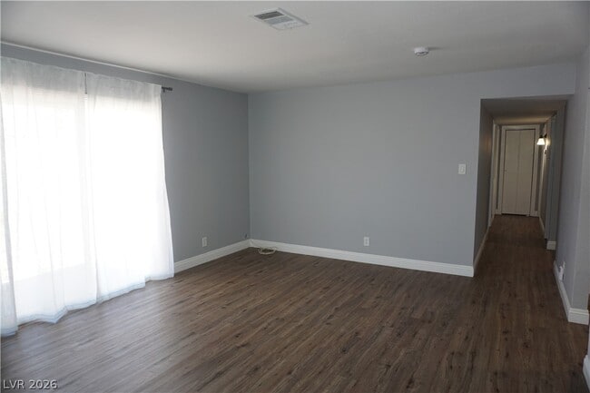 Building Photo - 7400 Alta Dr