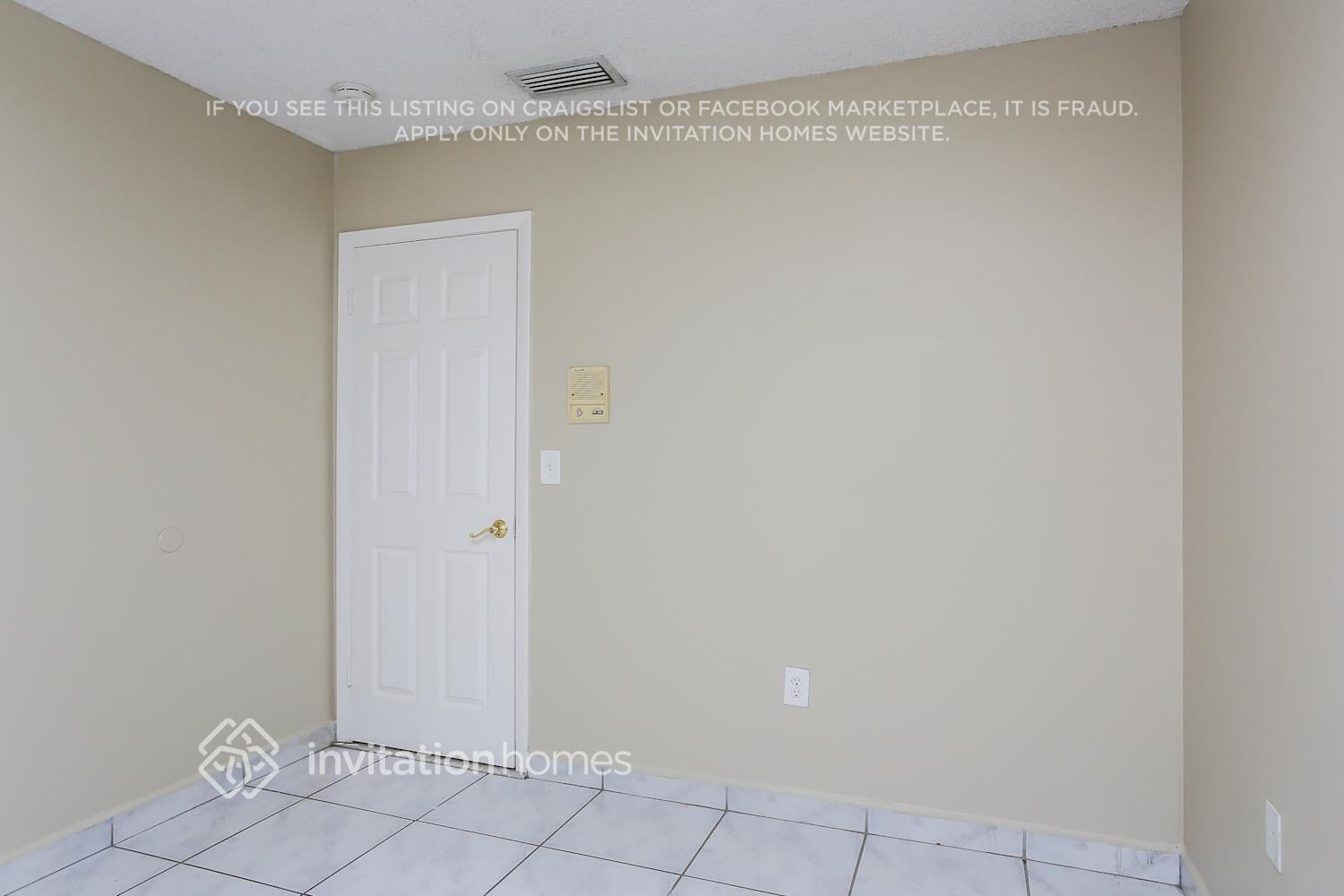 Building Photo - 4705 SW 143rd Ave