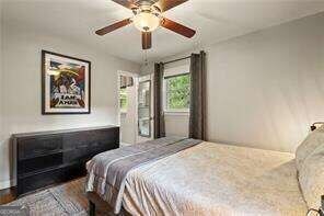 Building Photo - 3235 Woodview Dr SE