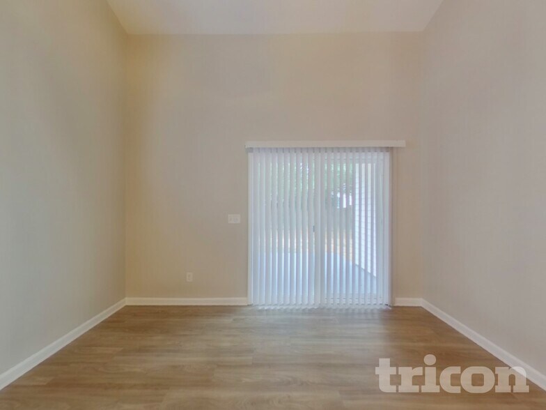 Building Photo - 137 Misty Dew Ln