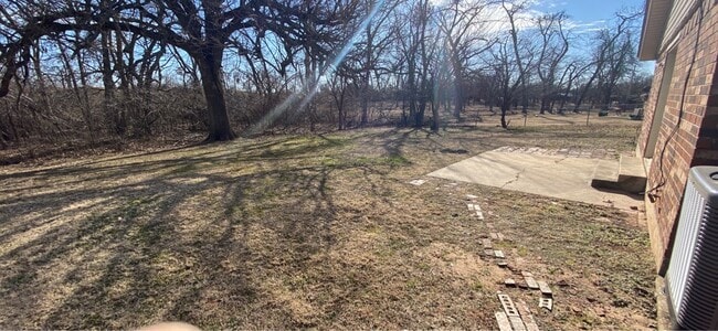 Building Photo - 9540 D J L Dr