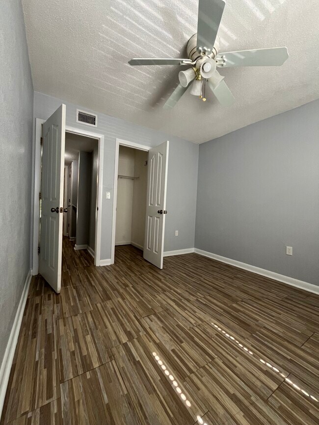 Building Photo - 501 SW 75th St