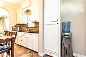 Building Photo - 231 Cody St