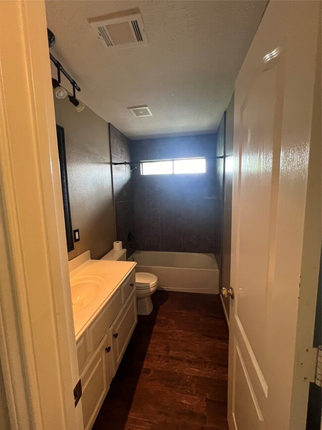 Building Photo - 11718 Short Trail Ln