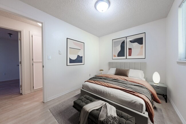 Building Photo - Tacoma Rambler