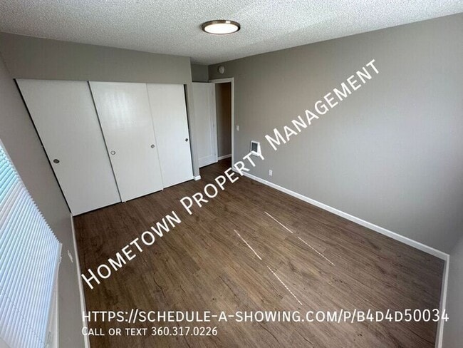 Building Photo - 4325 14th Way SE
