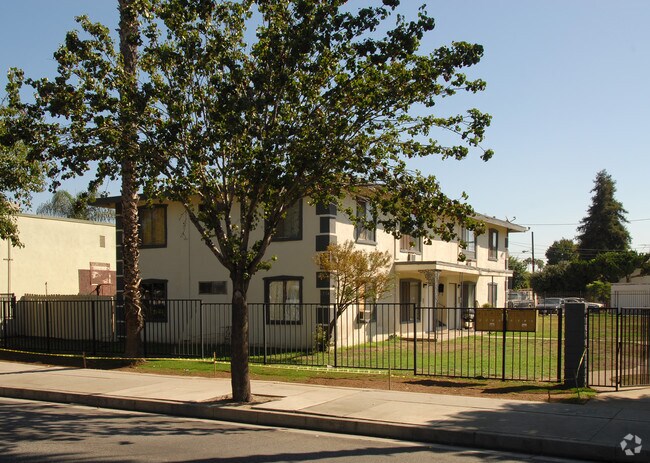 Primary Photo - Garey Apartments
