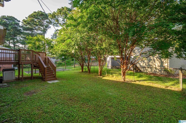 Building Photo - 1064 Sherbrooke Dr