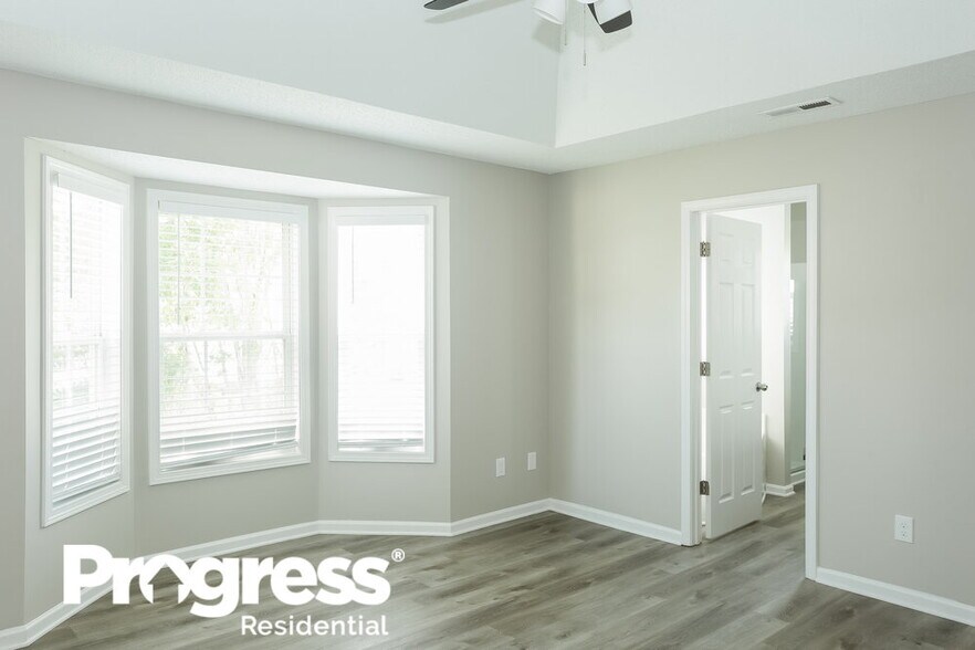 Building Photo - 1004 Ayrshire Ln