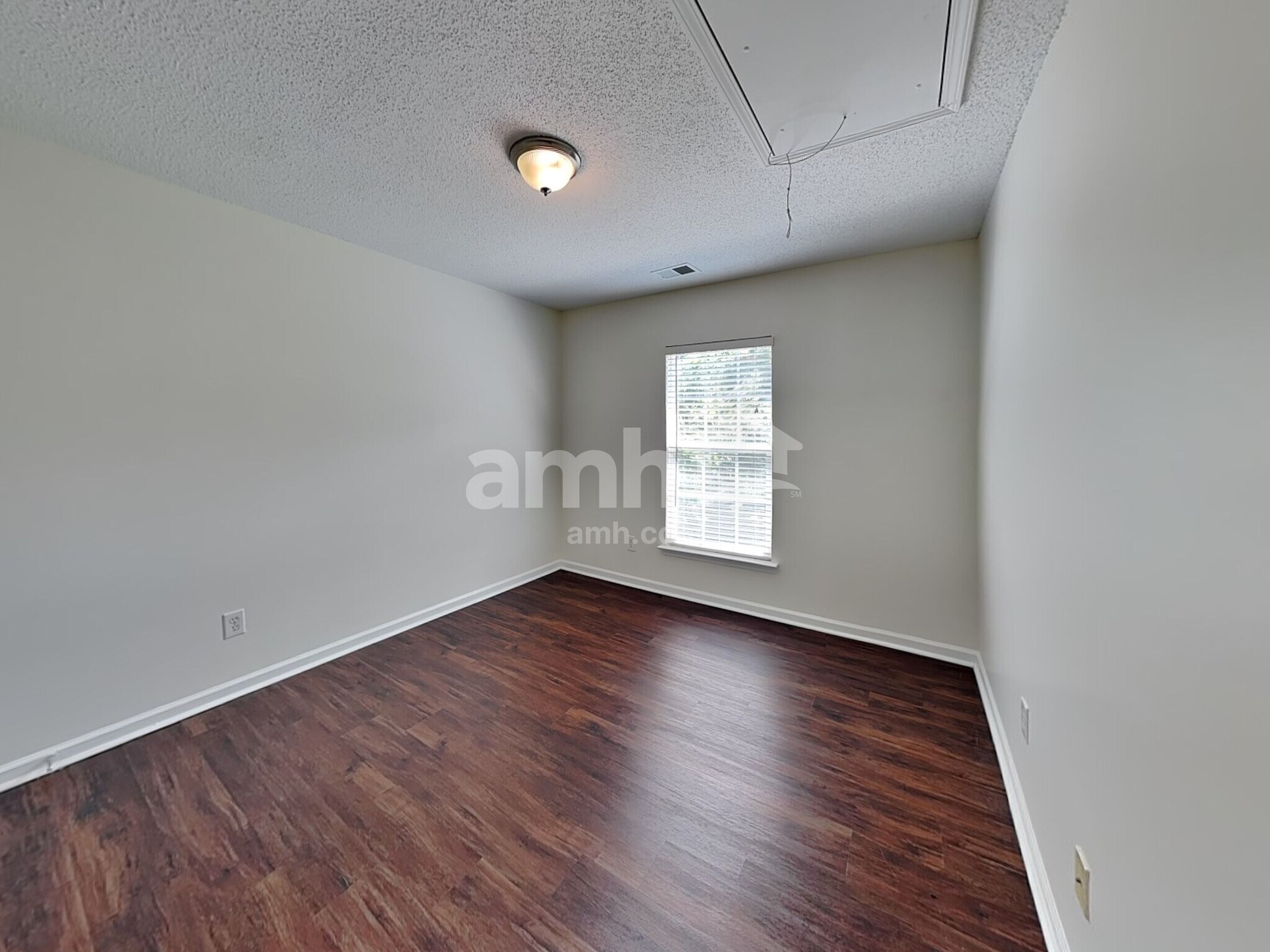 Building Photo - 126 Winborne Dr