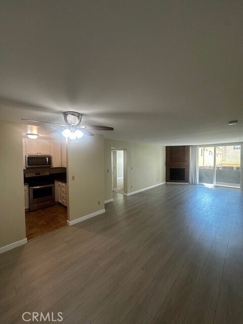 Building Photo - 1247 Stoner Ave