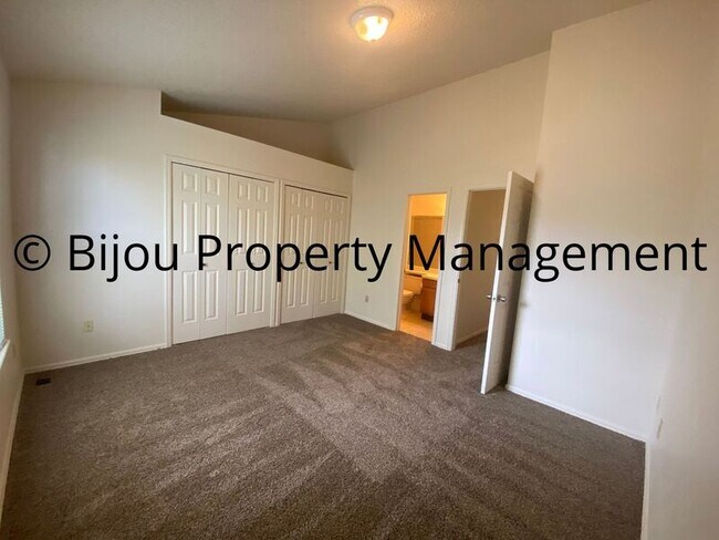 Building Photo - 2178 Giltshire Dr