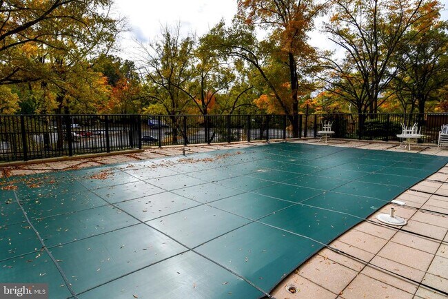 Building Photo - 4620 N Park Ave