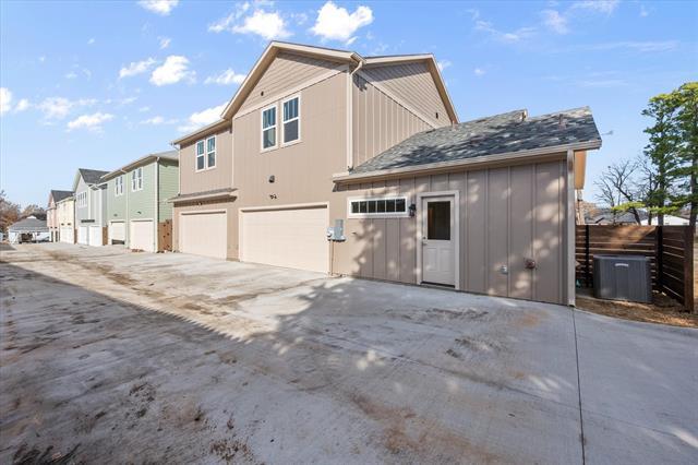 Building Photo - 508 E Kimball St