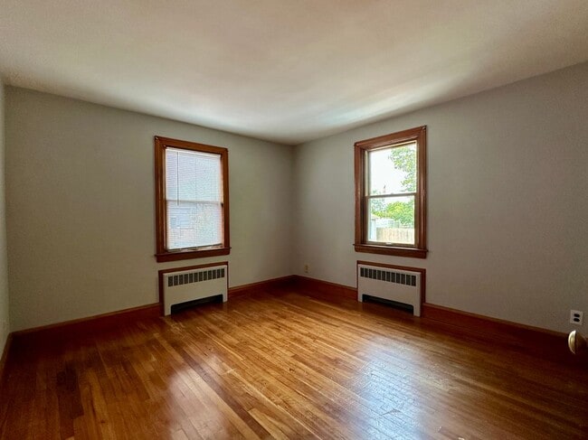 Building Photo - 6 Piave St