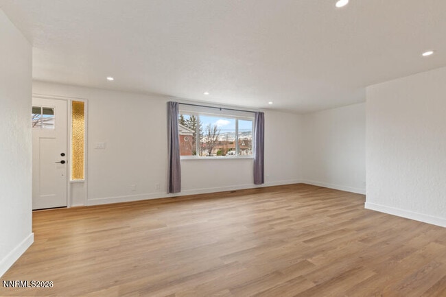 Building Photo - 655 Walker Ave