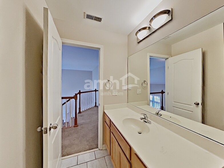 Building Photo - 7209 Sir William Dr