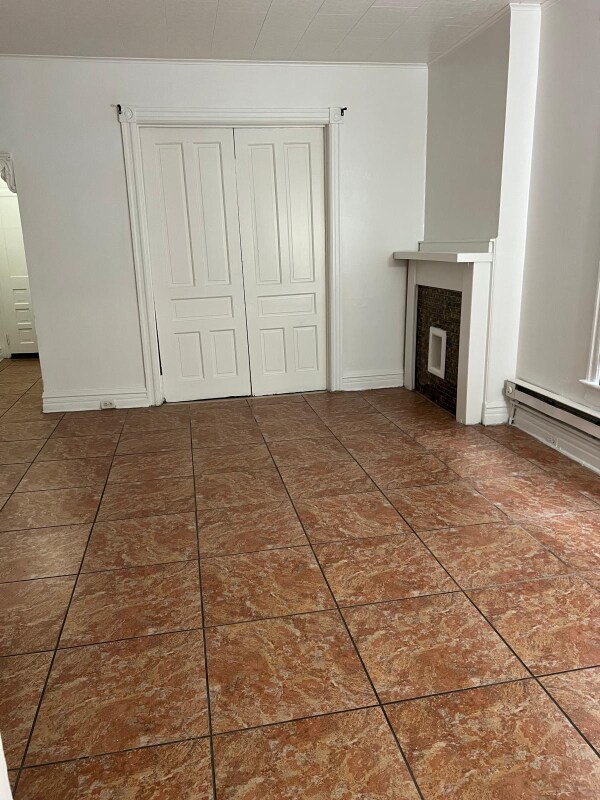 Building Photo - 527 Tilghman St