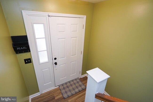 Building Photo - 641 Rosemary Dr