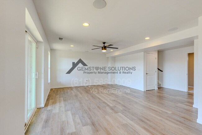 Building Photo - 2704 Orleans Dr