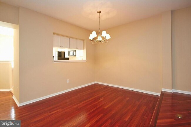 Building Photo - 1426 Park Garden Ln