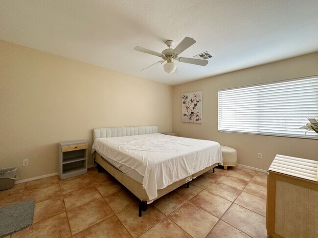 Building Photo - Beautifully Maintained Home Near Schools &...