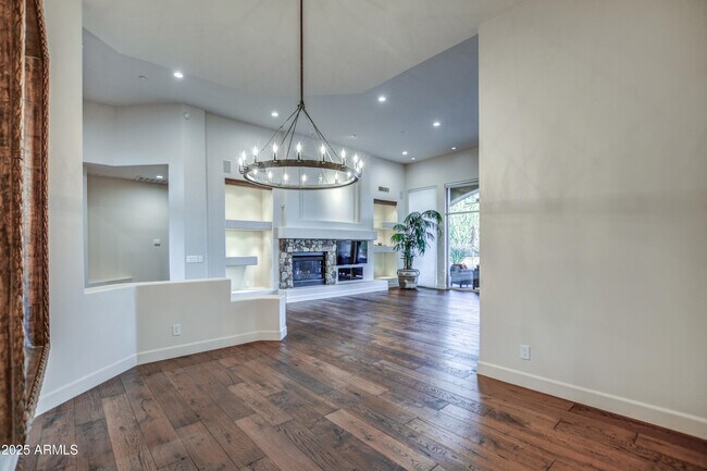 Building Photo - 9671 E Monument Dr