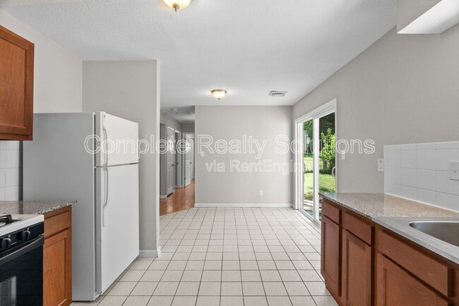 Building Photo - 1144 Northdale Ave