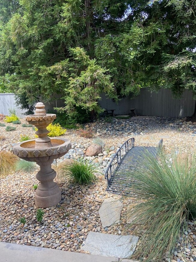 Building Photo - Pristine 4 Bedroom, 3 Bath in South Lexington
