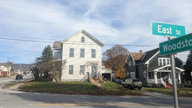 Building Photo - 2 East St