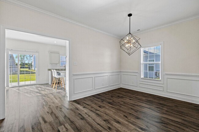 Building Photo - Large 4 bedroom in The Shores and Windpointe!