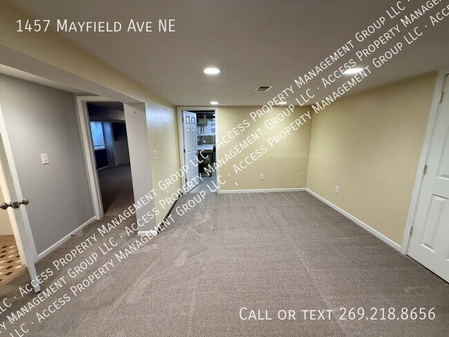 Building Photo - 1457 Mayfield Ave NE